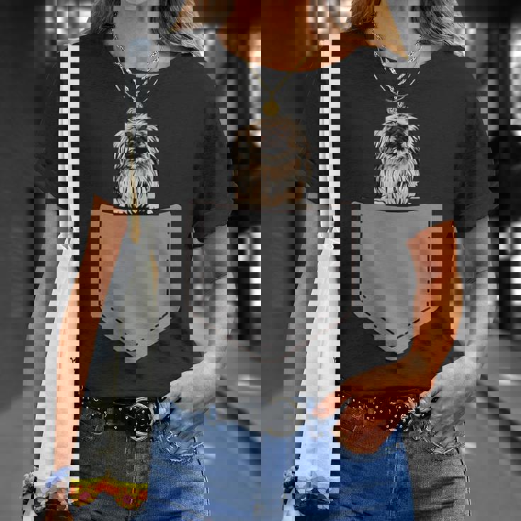 ポケットに入った面白いペキニーズ犬 犬愛好家 Tシャツ 彼女への贈り物