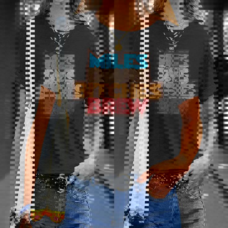 マイルス・デイビス・ビッチズ・ブリュー・ディストレストッド Tシャツ 彼女への贈り物