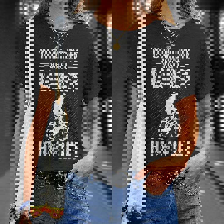 マウンテンバイク Mtb 自転車 雨に乗る おもしろギフト Tシャツ 彼女への贈り物