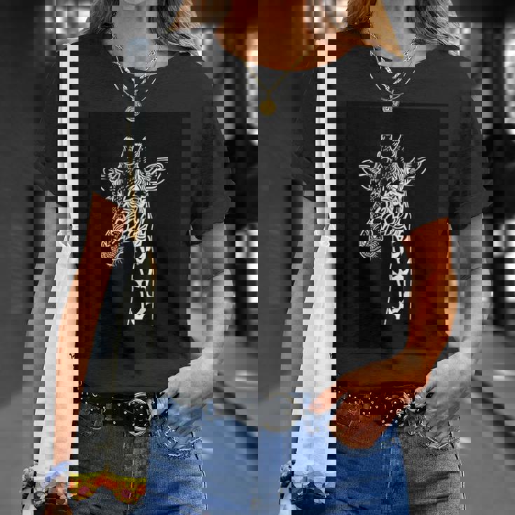 ミニマリストなブラック&ホワイトのキリンデザイン。 Tシャツ 彼女への贈り物