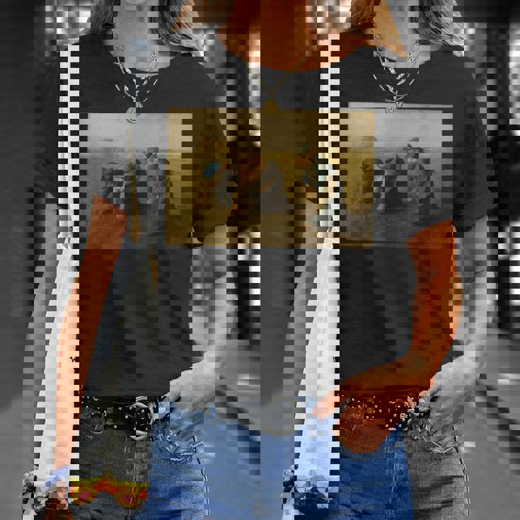 ミレー風アート猫の田植え 農作業をする三匹の猫たち Tシャツ 彼女への贈り物