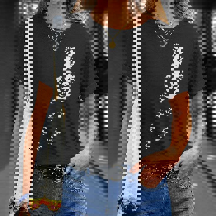 ヤモリ、トカゲ、サンショウウオ、爬虫類、動物、幸運、運勢、 足跡、足 Tシャツ 彼女への贈り物