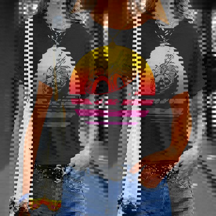 ラーメン レトロスタイル ビンテージ Tシャツ 彼女への贈り物