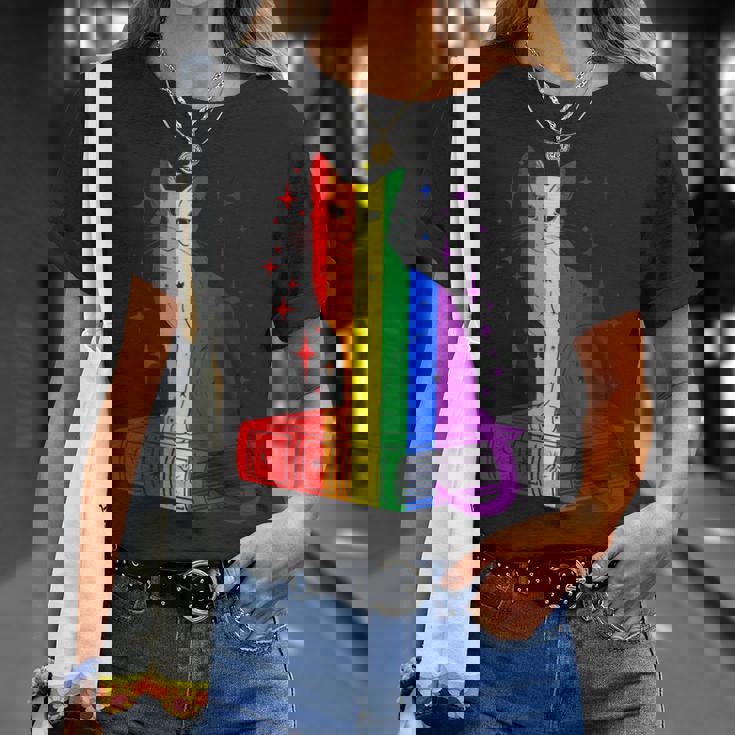 レインボー猫と本と星 Lgbt プライド Tシャツ 彼女への贈り物