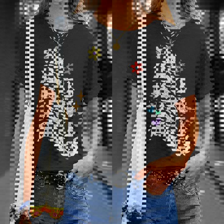 レトロ グルーヴィーなイム レシア Doing Lesya Things おかしな母の日 Tシャツ 彼女への贈り物