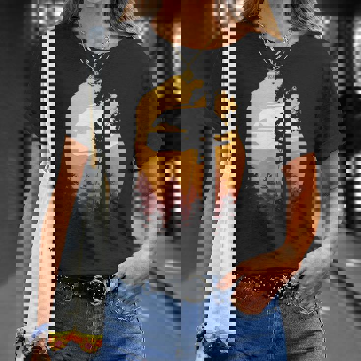 レトロサンセットツリークライマーアーボリスト。 Tシャツ 彼女への贈り物