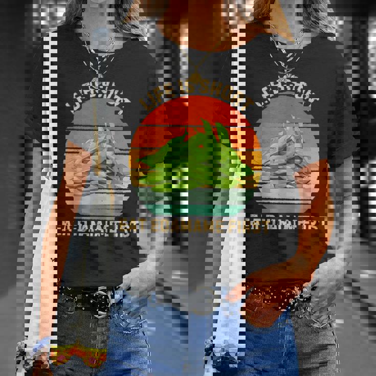 レトロライフは短く食べる 枝豆 はじめて枝豆 食べ物好き Tシャツ 彼女への贈り物