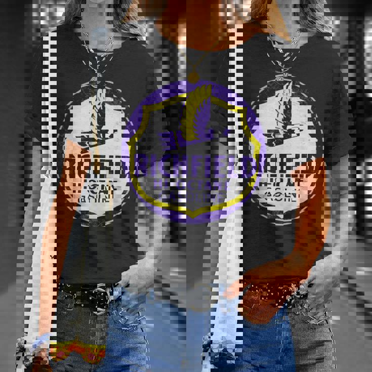 レトロヴィンテージガソリンスタンド リッチフィールドガソリン車 バイクガレージ Tシャツ 彼女への贈り物