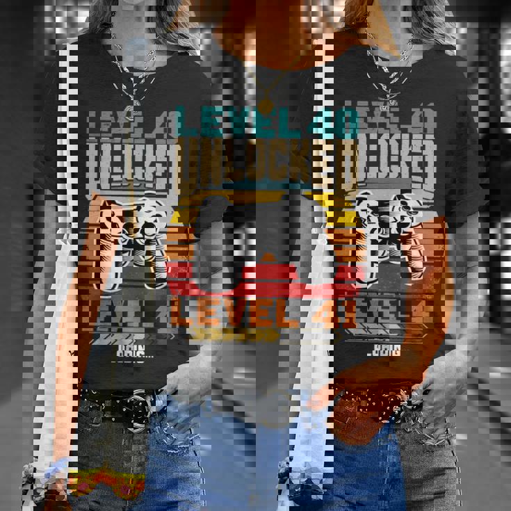 レベル40 アンロック レベル41 ロード中 40歳の誕生日 Tシャツ 彼女への贈り物