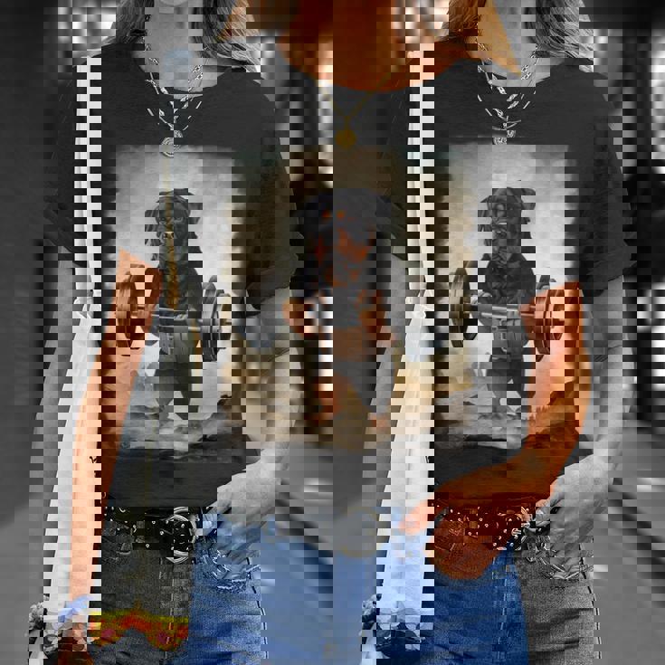 ロットワイラー 犬の筋トレ ウェイトリフティング Tシャツ 彼女への贈り物