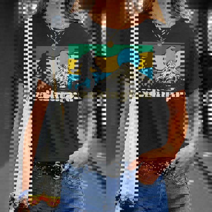 ワシントン州立大学ホームマウンテンズ ビッグフット サスカッチ イエティ ギフト Tシャツ 彼女への贈り物