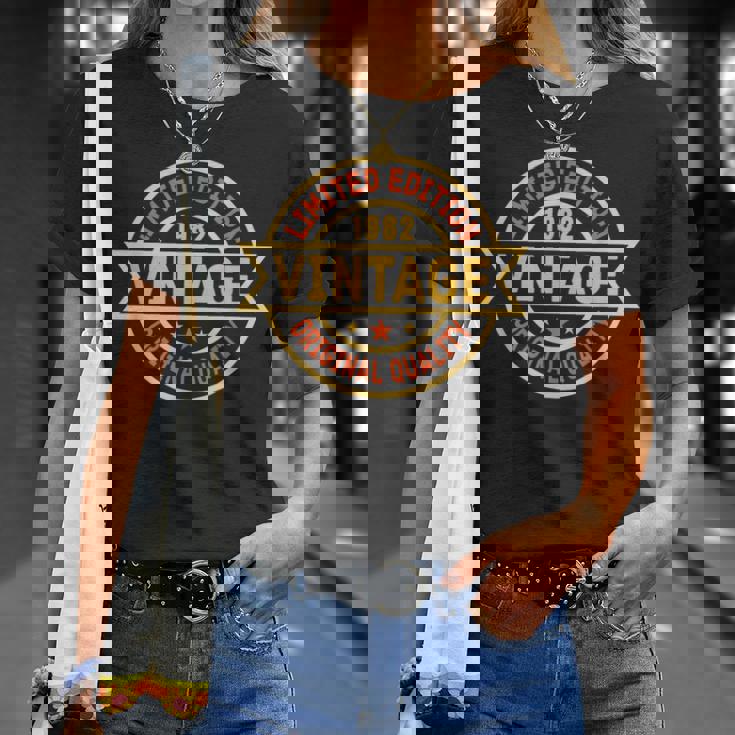 ヴィンテージ 1982 メンズ 限定版 Bday 1982 誕生日 Tシャツ 彼女への贈り物