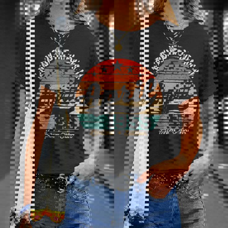 ヴィンテージ70歳の誕生日の伝説は1955年4月に誕生しました。 Tシャツ 彼女への贈り物