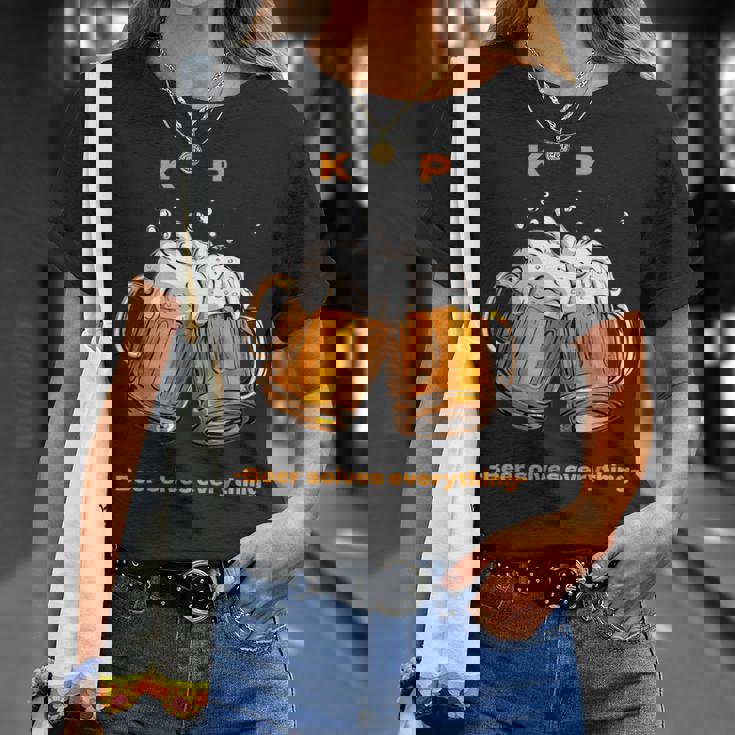 乾杯ビールは全てを解決する ビール 夏 乾杯 Kp ジョッキ 生ビール Tシャツ 彼女への贈り物