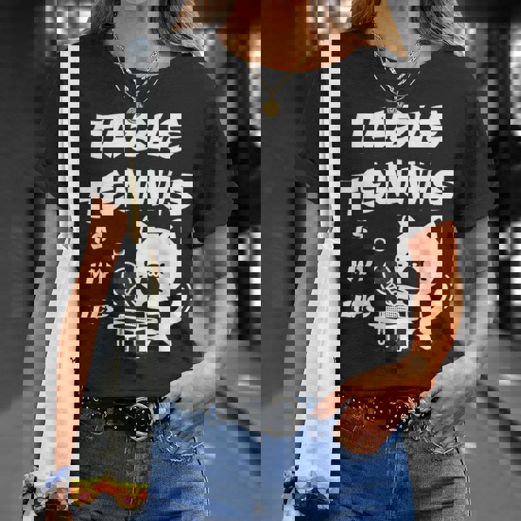 卓球をするクールな猫 Tシャツ 彼女への贈り物