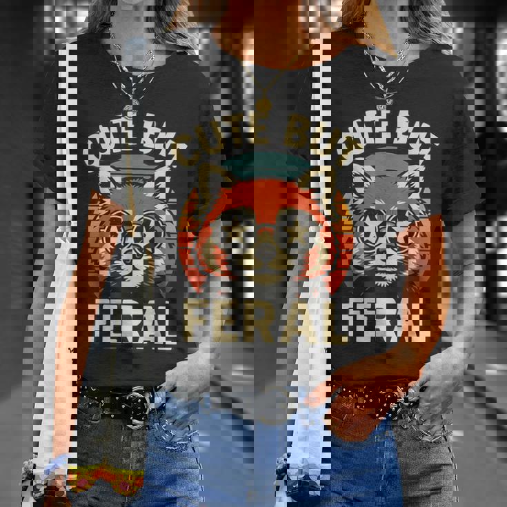 可愛いけどフェラル 面白い レトロ ビンテージ 星 シェード レッサーパンダ Tシャツ 彼女への贈り物