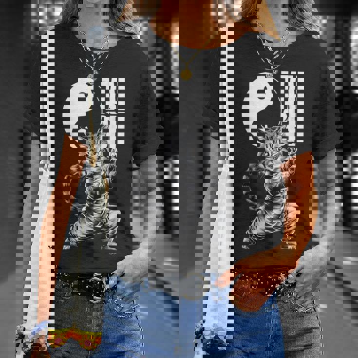 太極拳武術の陰陽を演じるかわいい猫 Tシャツ 彼女への贈り物