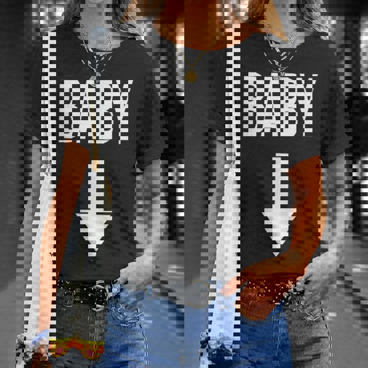 妊娠発表サプライズママとパパシャツ Tシャツ 彼女への贈り物