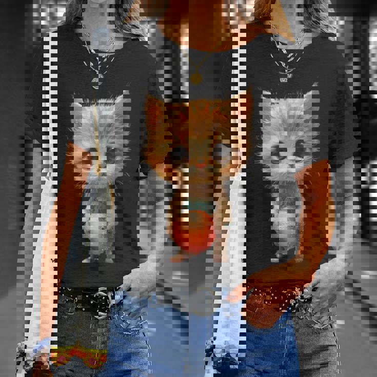 子猫、茶トラ、かわいい、おもしろい、癒し、ビーチ、ボール、砂浜、夏、海、ビーチボール、可愛い Tシャツ 彼女への贈り物