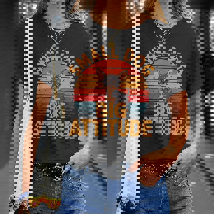 小型犬 大きな態度 レトロ 犬 品種 チワワ Tシャツ 彼女への贈り物