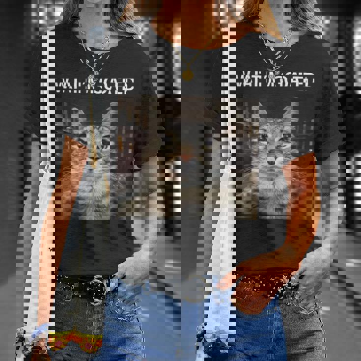 待ってよヤギの愚かな猫のミーム Tシャツ 彼女への贈り物