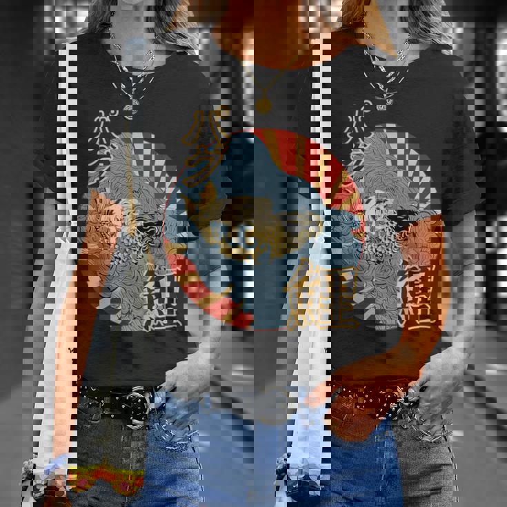 波を介して鯉に乗るパグ日本のヴィンテージ画 Tシャツ 彼女への贈り物