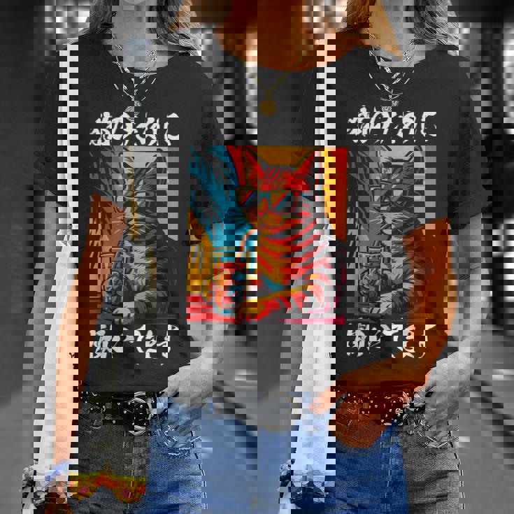 猫のために働いています レトロビーチスタイル猫 面白い Tシャツ 彼女への贈り物