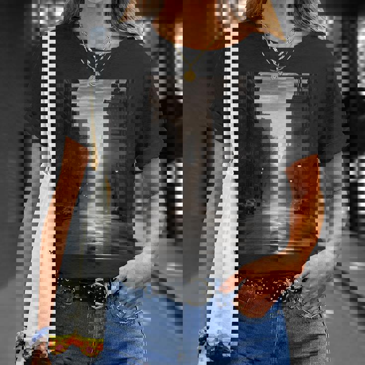 白黒写真 街の街の夕焼け写真 Tシャツ 彼女への贈り物