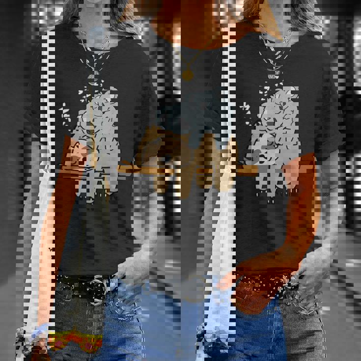 眠っているかわいい怠け者ナマケモノ ベビーコアラ ママベア昼寝 Tシャツ 彼女への贈り物