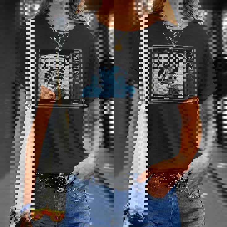 私たちのお気に入りの1980年代映画「Sleep They Live」からの引用 Tシャツ 彼女への贈り物