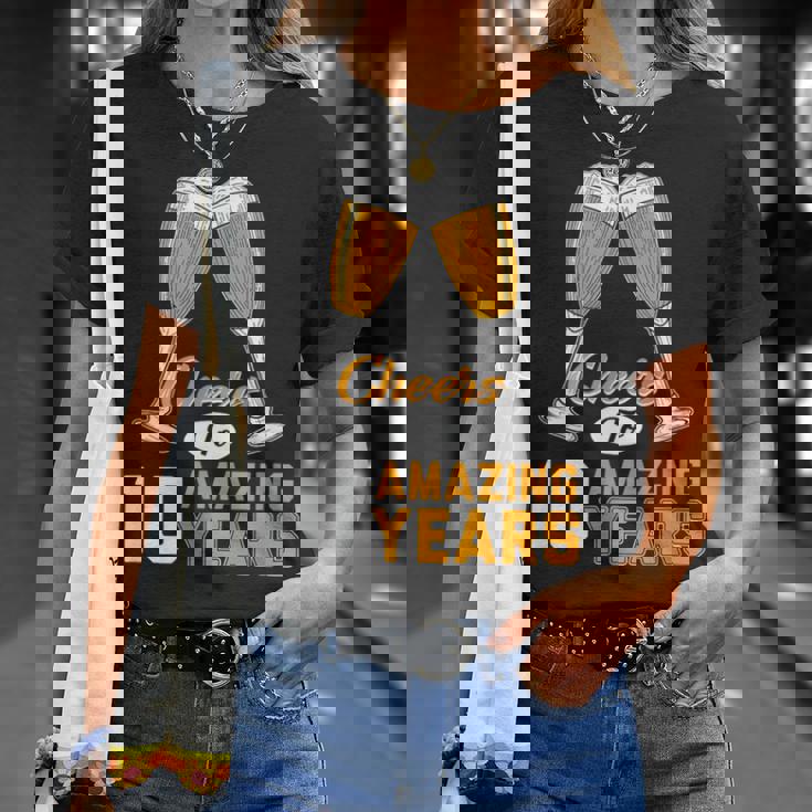 結婚10周年記念ギフト Cheers Amazing Years Married Tシャツ 彼女への贈り物