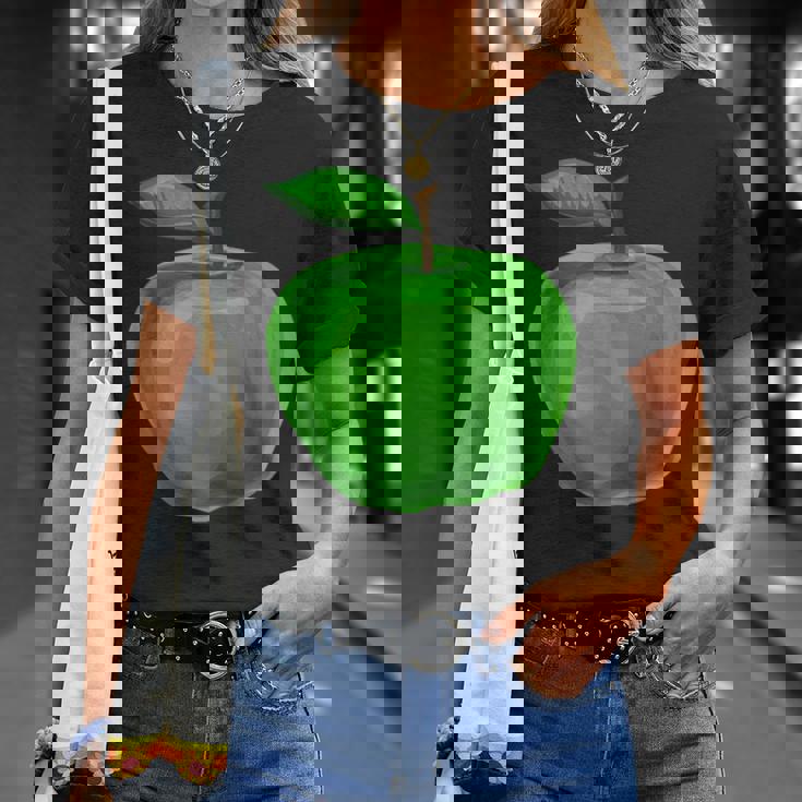 美しい青りんごを彩った果物や果物のりんご。 Tシャツ 彼女への贈り物