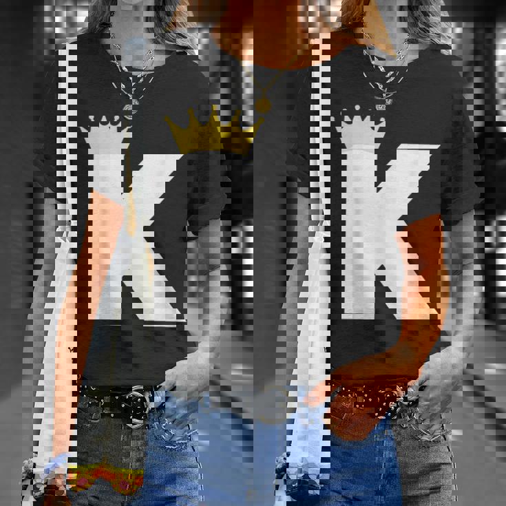 英文字 K 大文字 アルファベット モノグラム イニシャル キング クイーン クラウン Tシャツ 彼女への贈り物