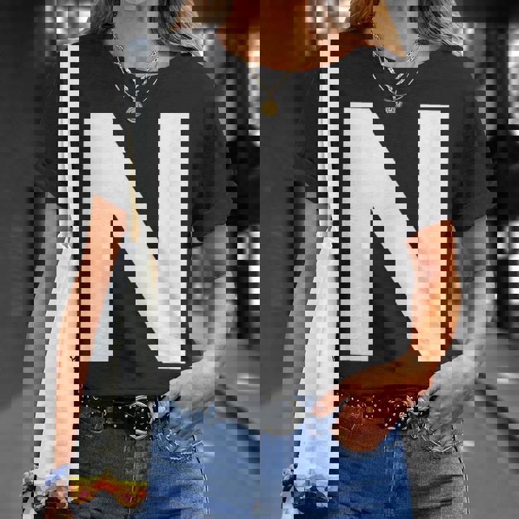 英文字 N 大文字 アルファベット モノグラム イニシャル Abc Tシャツ 彼女への贈り物