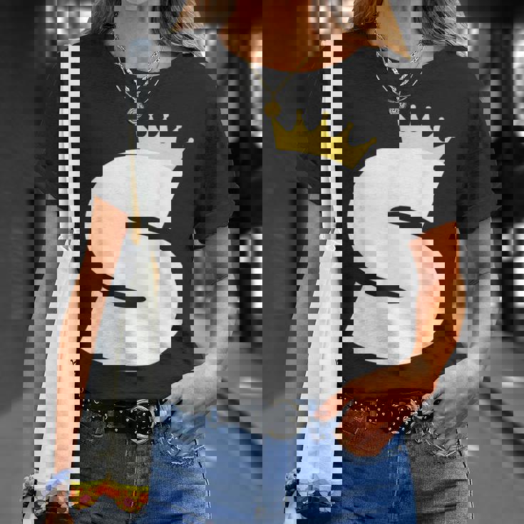 英文字 大文字 アルファベット モノグラム イニシャル キング クイーン クラウン Tシャツ 彼女への贈り物