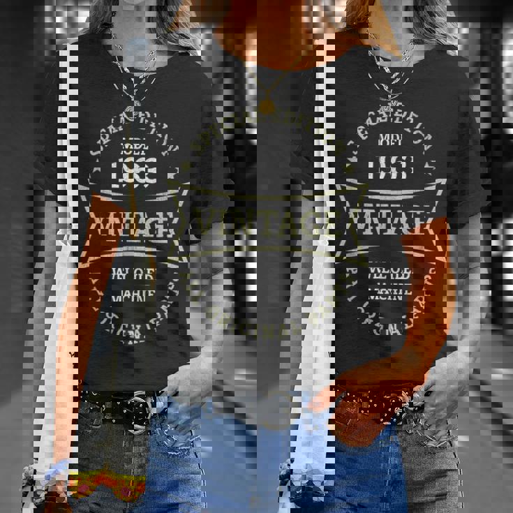 還暦 還暦 60歳 1963年生まれ ヴィンテージ 還暦 Tシャツ 彼女への贈り物