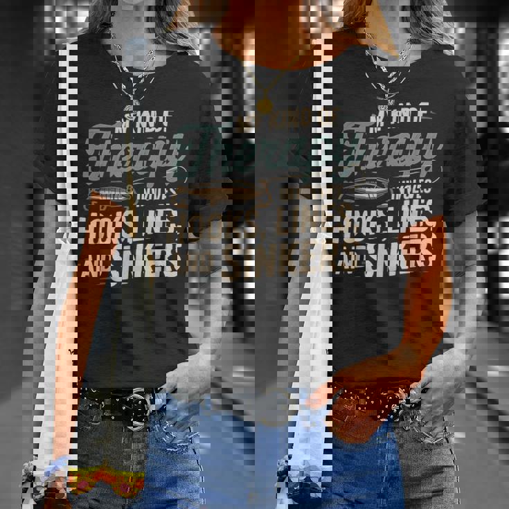 釣り My Kind Of Therapy フック ライン シンカー おもしろいことわざ Tシャツ 彼女への贈り物