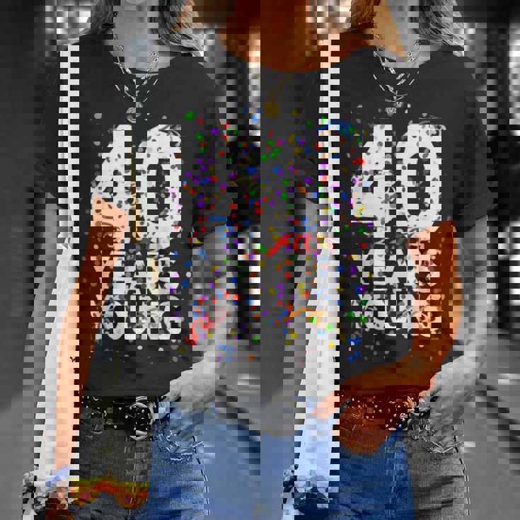 面白 40 Years Young Happy 40Th Birthday シャツ メンズ レディース Tシャツ 彼女への贈り物