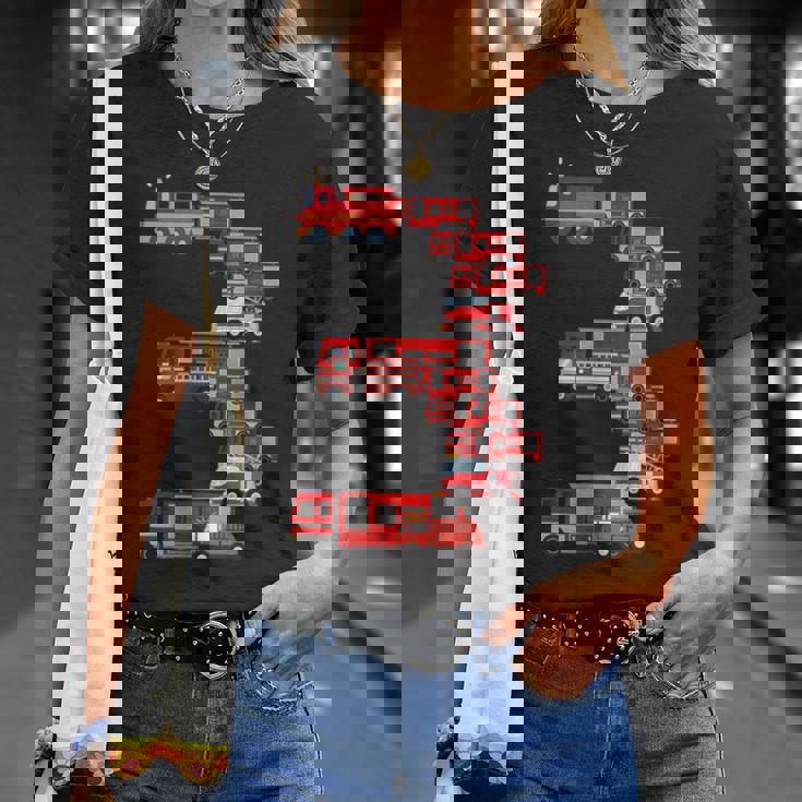 面白い3歳の幼児消防士キッズ消防車3位 Tシャツ 彼女への贈り物