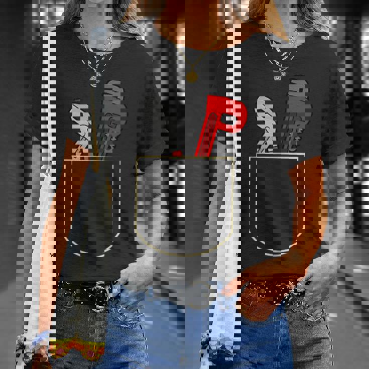 面白いパイプレンチ ポケット入り ギフト 配管工ポケット Tシャツ 彼女への贈り物