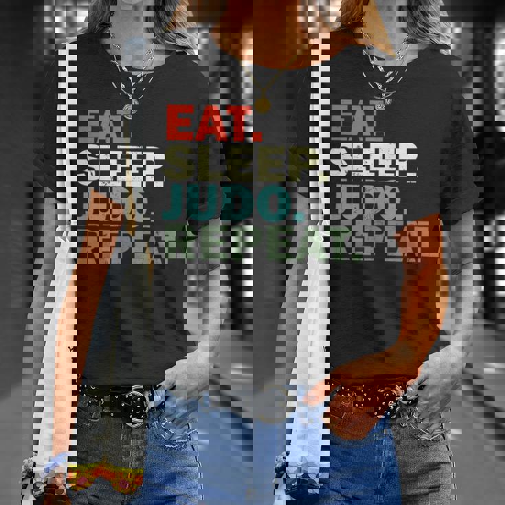 面白い柔道家が寝る柔道を食べる Tシャツ 彼女への贈り物