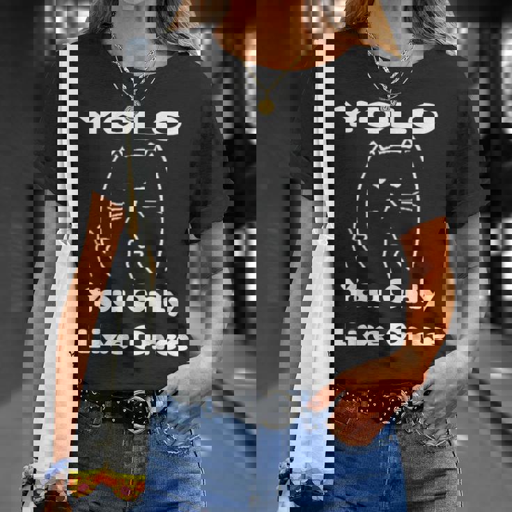 面白い猫 Tピースギフト Yolo 猫愛好家に Tシャツ 彼女への贈り物