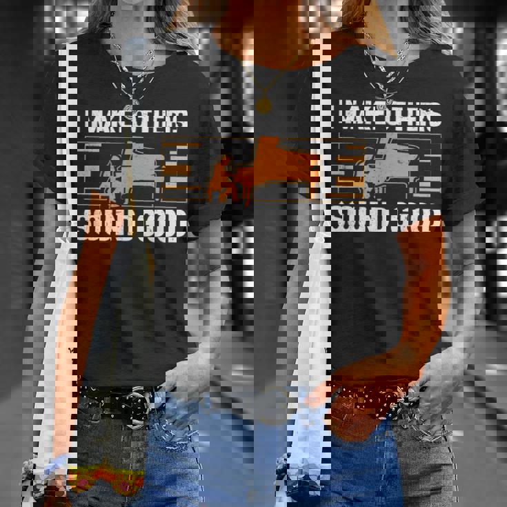 面白い音楽伴奏者 I Make Othersound Good Accompany Tシャツ 彼女への贈り物