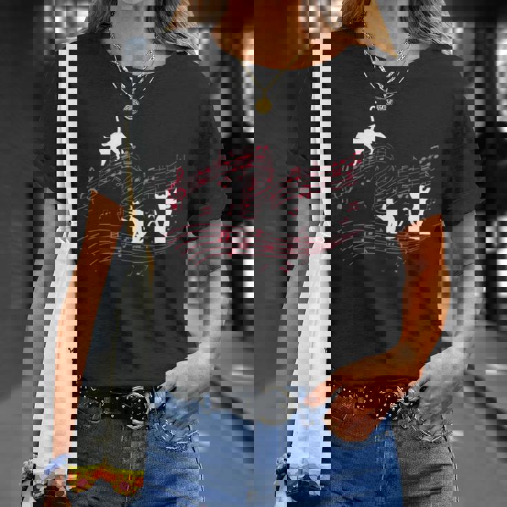 音符で遊ぶ3匹の猫 楽譜 Tシャツ 彼女への贈り物