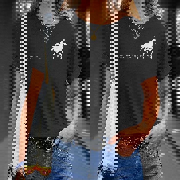 馬の線路、馬蹄、乗馬。 Tシャツ 彼女への贈り物