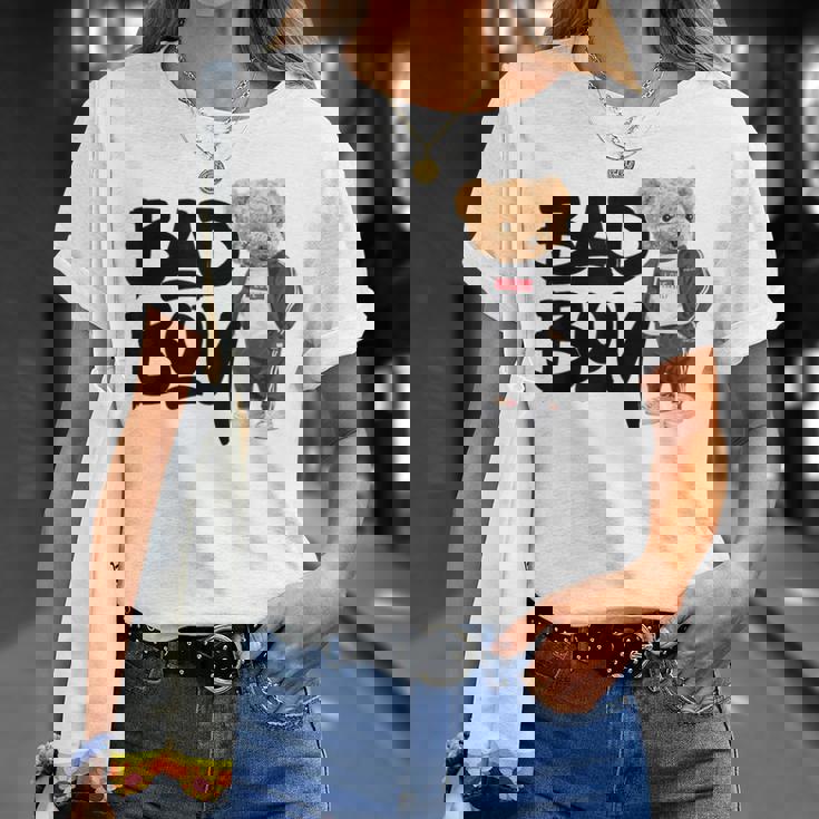 Angry Bad Boystyle、クールなテディベア、バッドボーイグラフィックデザイン。 Tシャツ 彼女への贈り物