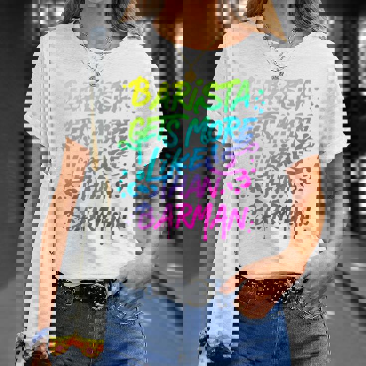 Cool Barista Gets More Likes Than Barman、バリスタ、バーマンより 長袖tシャツ Tシャツ 彼女への贈り物