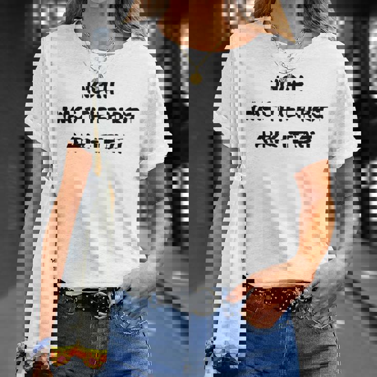 Clean Bible Character Humor – Noah The Ark-Itect Joke Tシャツ 彼女への贈り物