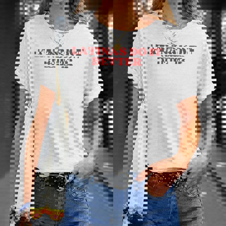 Latinas Do It Better Y2k Aesthetic Tシャツ 彼女への贈り物