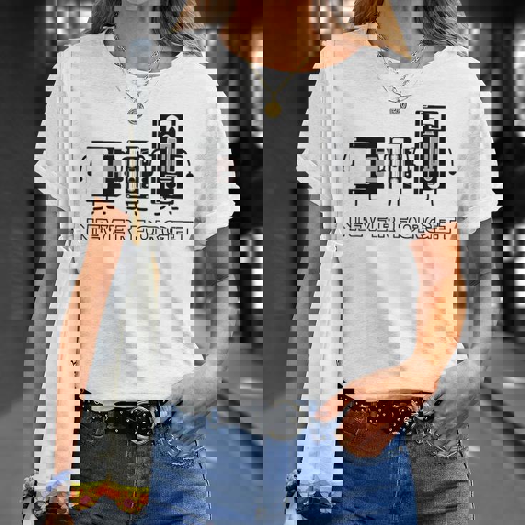 Never Forget カセットテープhs ゲーマー オールドスクール 面白い Tシャツ 彼女への贈り物